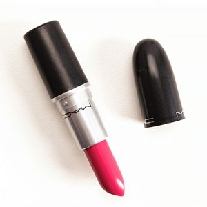 LE MAC diva-ish lipstick